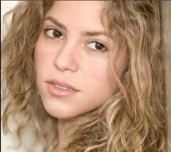 shakira6.JPG.0c2512847d08ed8cc01652d2f3f9b95b.JPG