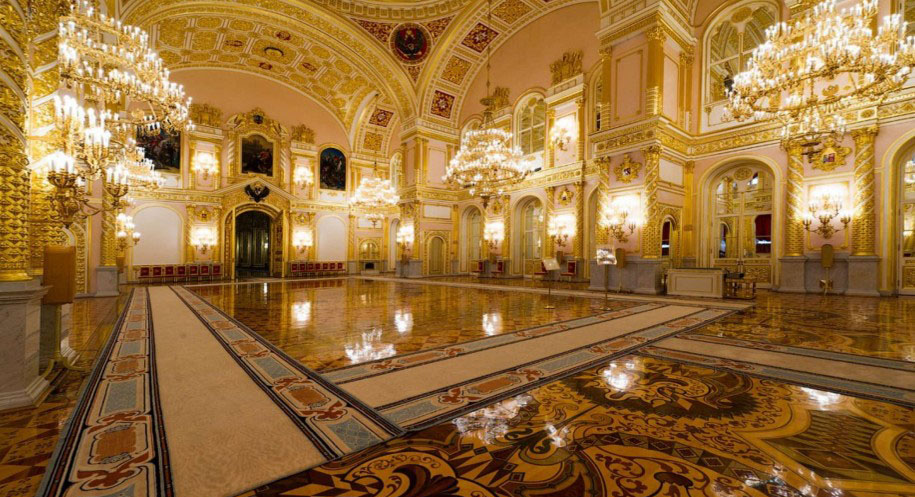 Alexander-Hall-inside-the-Kremlin-Palace-4-915x515.jpg.e96642e0691d8bfb9e49e30563288911.jpg