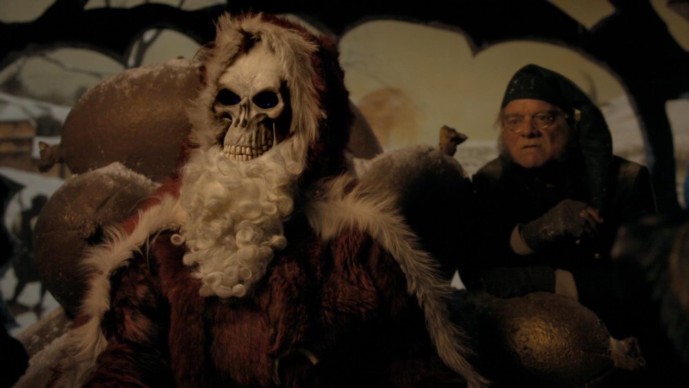 5a5118c3612a5_Hogfather_Part.1_2006.1080p.BluRay_Rus_Eng.HDCLUB.mkv_snapshot_01_15.38_2018_01.06_21_42_52.thumb.jpg.cb0ffa5295cb106c2c17d4fabdaaebc0.jpg