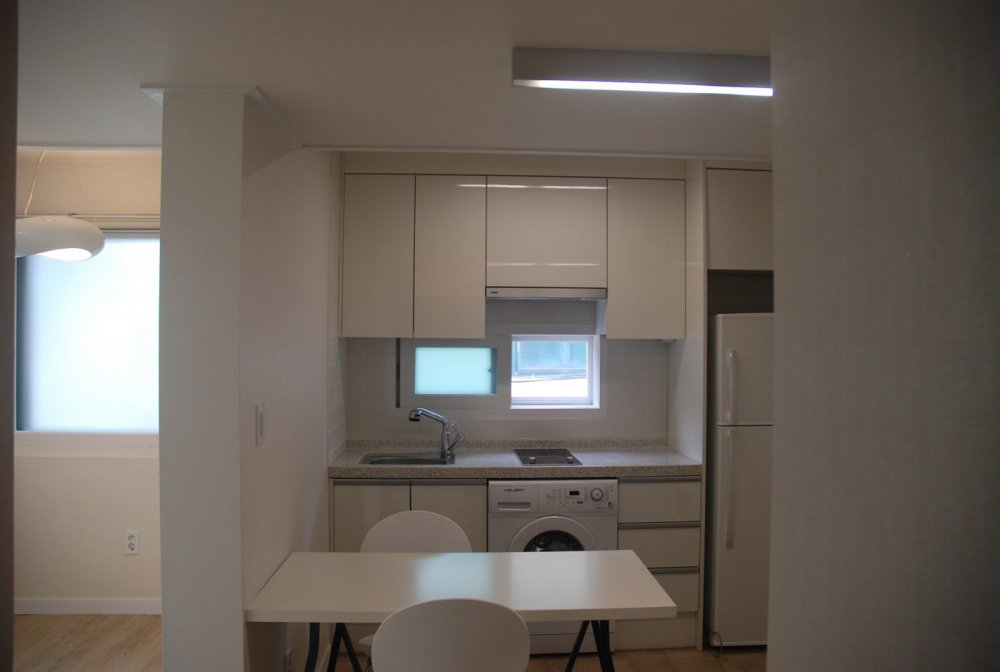 korestate-simple-apartment-interior-seoul-apartment-lg-f9ce65e738243da7.thumb.jpg.957d93e96e5ab2549061341fbc9e7f51.jpg