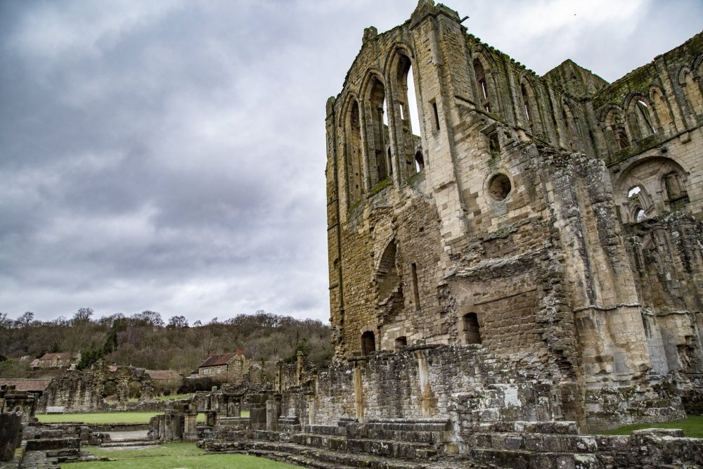 rievaulx-abbey-1463733303C8Z.thumb.jpg.b5ae586b78c3bdf304ce97b633cb50cd.jpg