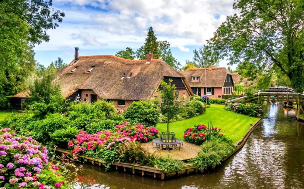 Derevnya-giethoorn.thumb.jpg.4c629e4bd3b