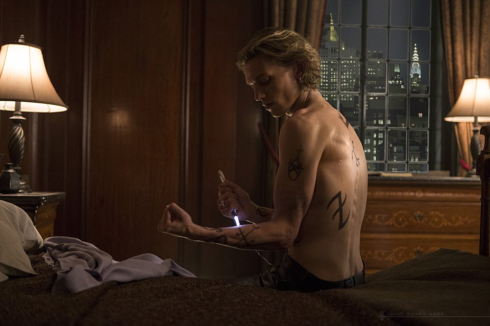 -The-Mortal-Instruments-City-of-Bones-still-jace-wayland-34719396-1000-666.jpg.8ba9bcad655aa9dfaba2c071d0f112f6.jpg