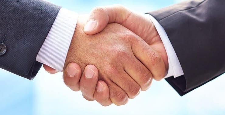 business-handshake.jpg.94cd4bb48028e05713ae504e53c1c641.jpg