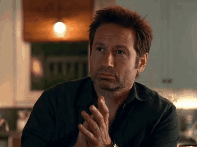david-duchovny.gif.372c5dc805e74a68b46bbca9a646b04d.gif