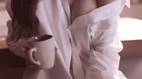 sexy-morning.gif.0908941f950e46e944caf31e0951f7ce.gif