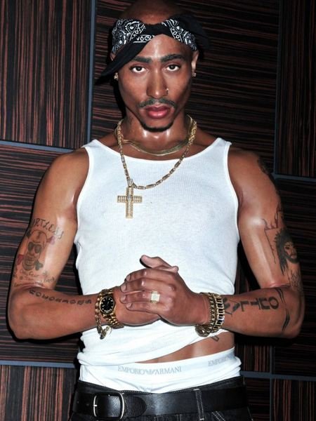 tupac04.jpg.21ad73ebf8e635da811e75596b63e431.jpg