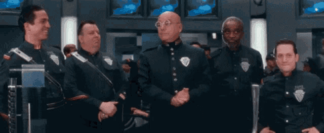 demolition-man-high.gif.6b7802d0dde1fa5273f5b166501c790a.gif