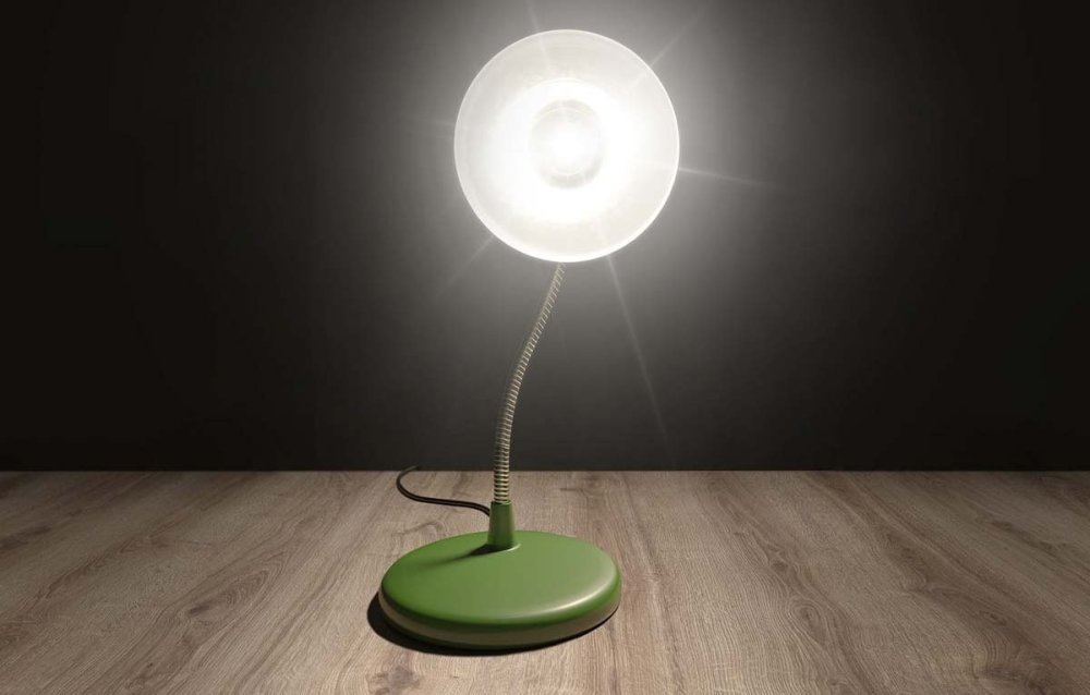 lampa-svetit.thumb.jpg.c58eb962e9ae1178bf065a2d5bb57d1b.jpg