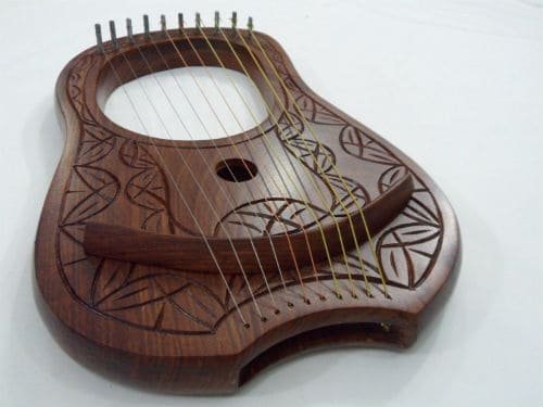 lira-sovremennaya.jpg.5dbb29ff30cf0aae3a