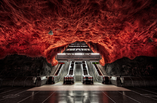 stockholm-metro-station-graffiti.jpg